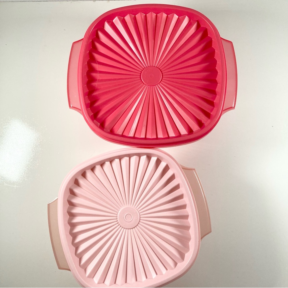 Two Tupperware Servalier Bowls in Shades of Pink 838 and 840 - Picture 10 of 13